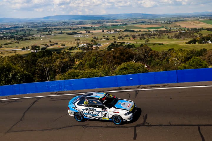 Car 50 at Mount Panorama, Bathurst